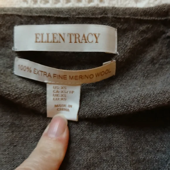 extra fine merino wool greyish Brown cardigan - Picture 5 of 7